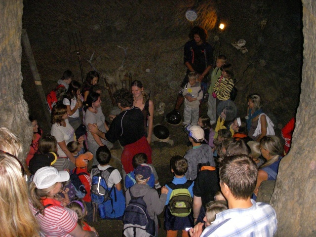 nav�t�vili jsme i peklo